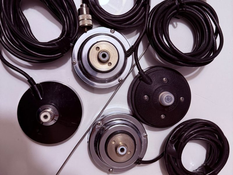 Conjunto de 4 bases magnéticas con salida PL con coaxial Rg58.