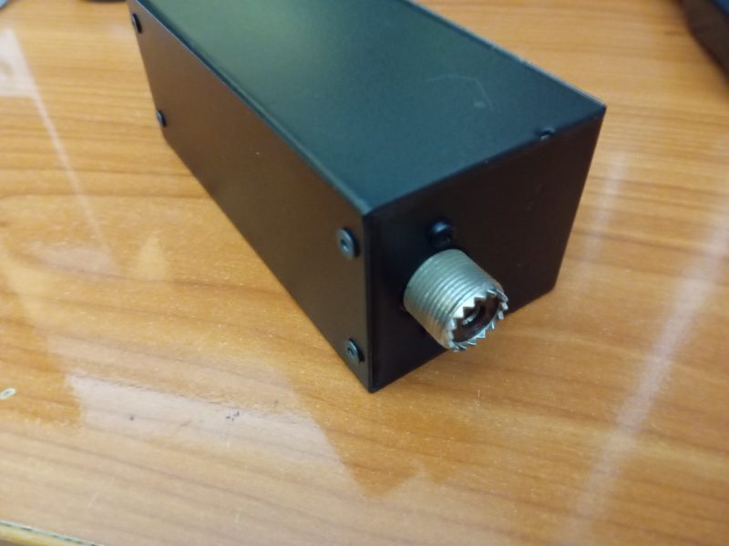 Medidor de potencia/estacionarias 3,5 a 150 MHz