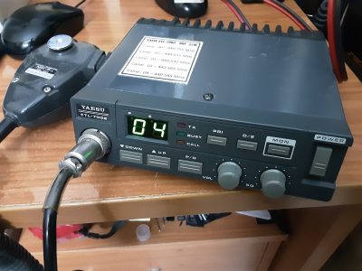 LOTE 3 emisoras juntas UHF