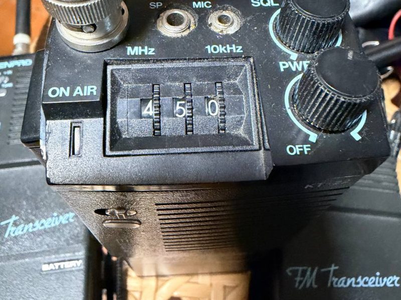 4 Walkis KENPRO KT-22 de 2m-VHF