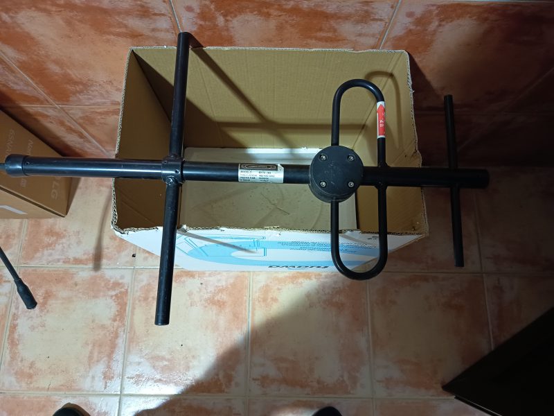 Repetidores UHF, VHF, Duplexores y Antenas