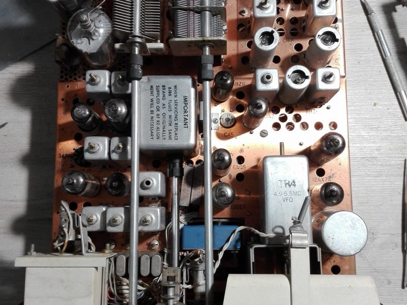 DRAKE TR-4 v VR-4