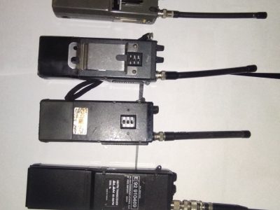 Lote de 4 walkies VHF RULETAS, + 1 WALKIE CB