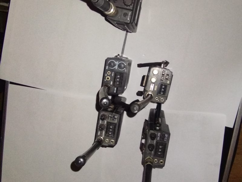Lote de 4 walkies VHF RULETAS, + 1 WALKIE CB