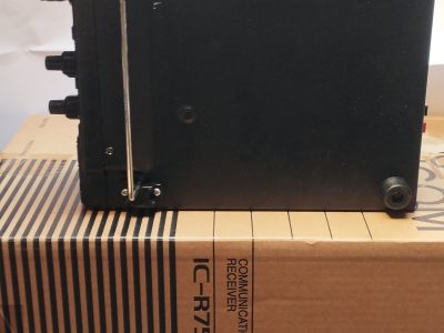 RECEPTOR ICOM IC R75