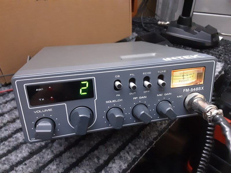 EMISORA CB INTEK FM-548SX Muy NUEVA,,,,