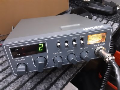 EMISORA CB INTEK FM-548SX Muy NUEVA,,,,