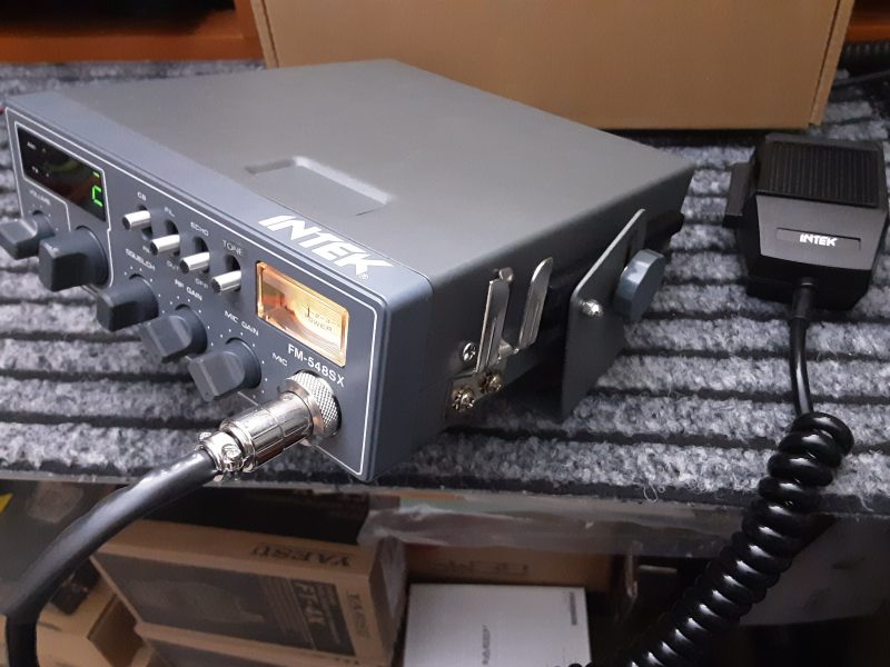 EMISORA CB INTEK FM-548SX Muy NUEVA,,,,